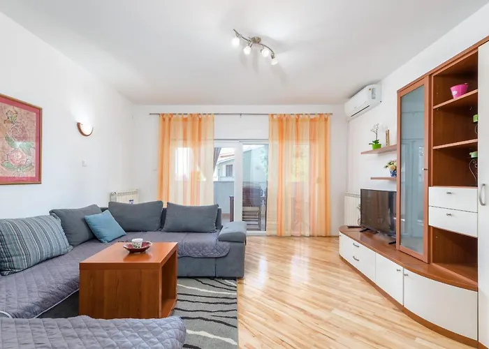 Apartments Lora