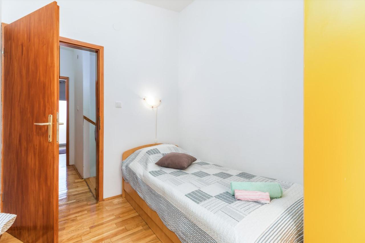 Lora Apartment Pula