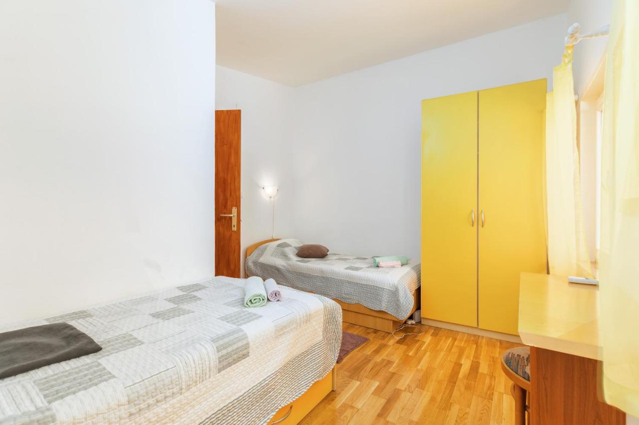 Lora Apartment *